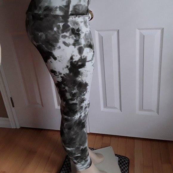 NWT Lululemon Align Pant 28" Size 14 - Picture 4 of 6